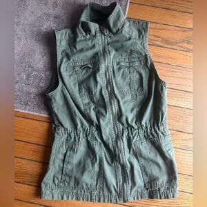 100% cotton green women’s utility vest small